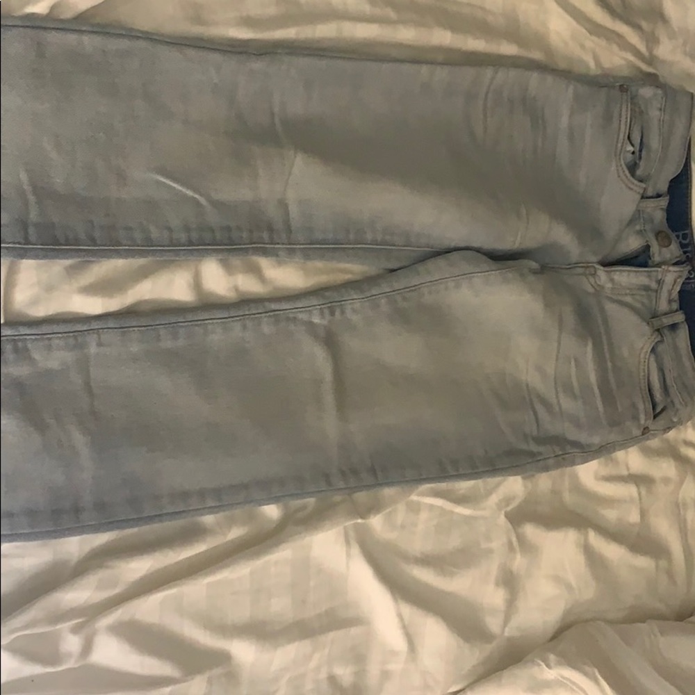 Cute faded jeans!